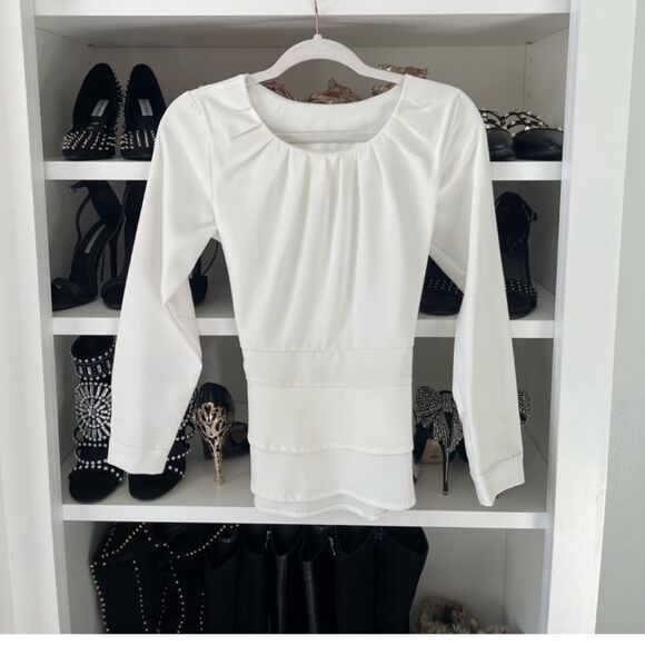 Tops - Beautiful white top